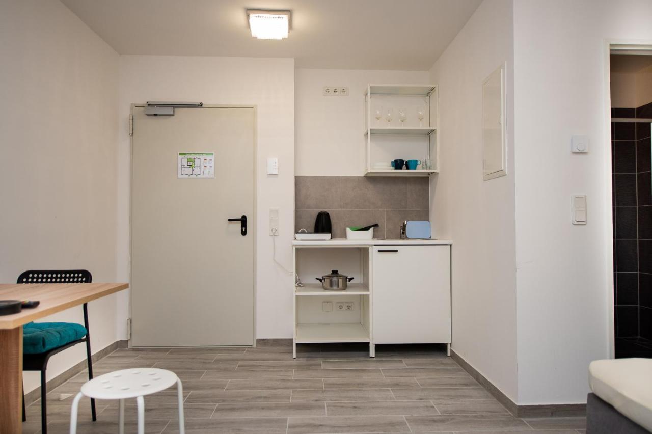 Modern Living Studio Kueche Netflix Inklusive Top Lage Нюрнберг Екстериор снимка