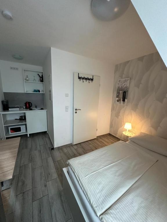 Modern Living Studio Kueche Netflix Inklusive Top Lage Нюрнберг Екстериор снимка